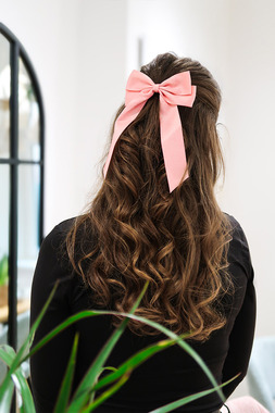 Haarschleife Blush:  (© © Great Lengths)